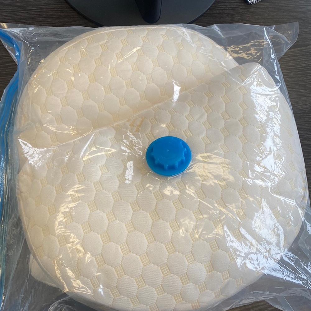 Baby bun pregnancy pillow, in packaging